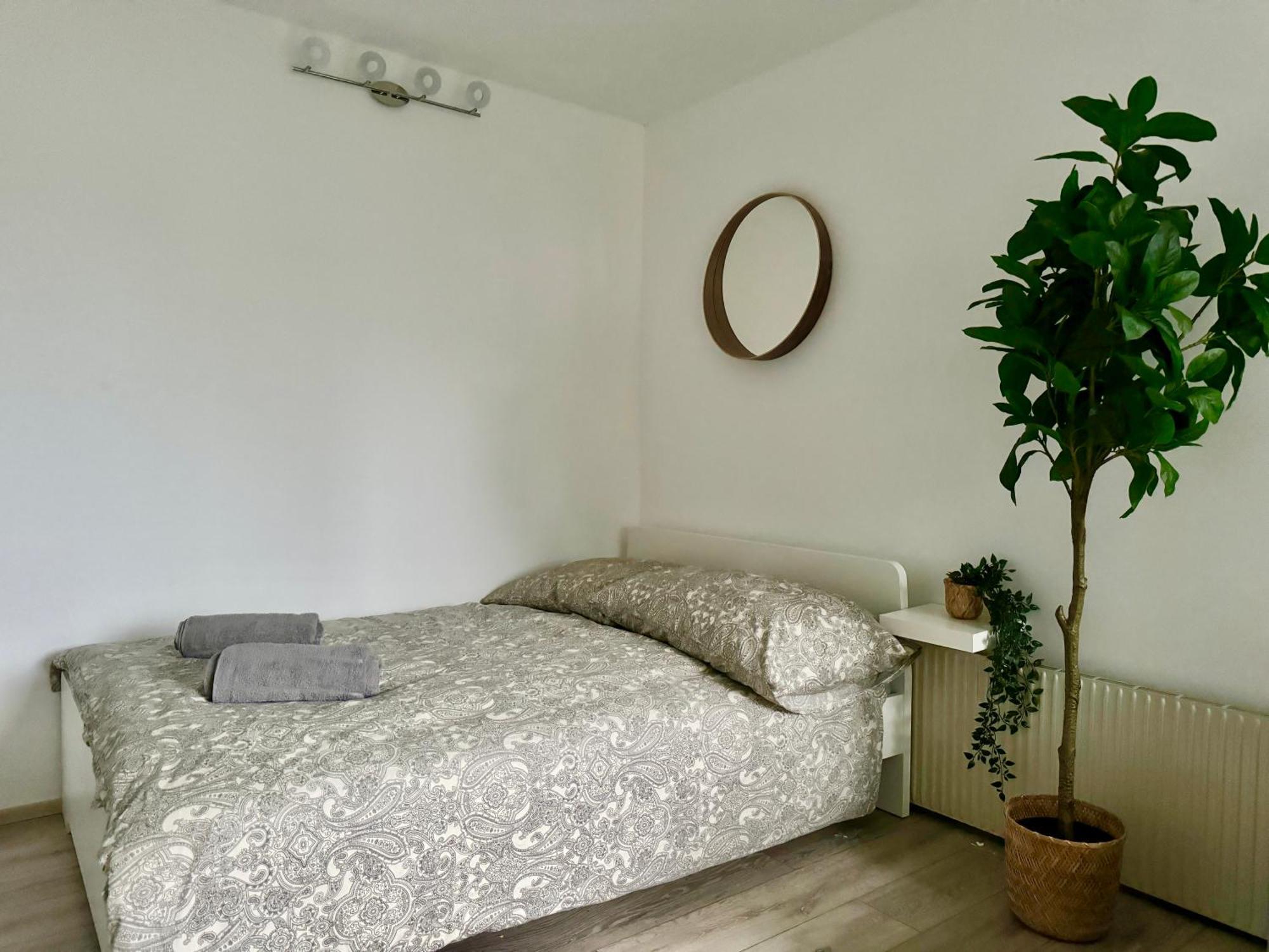 Stylish Schonbrunn Apartments With Free Parking ウィーン エクステリア 写真