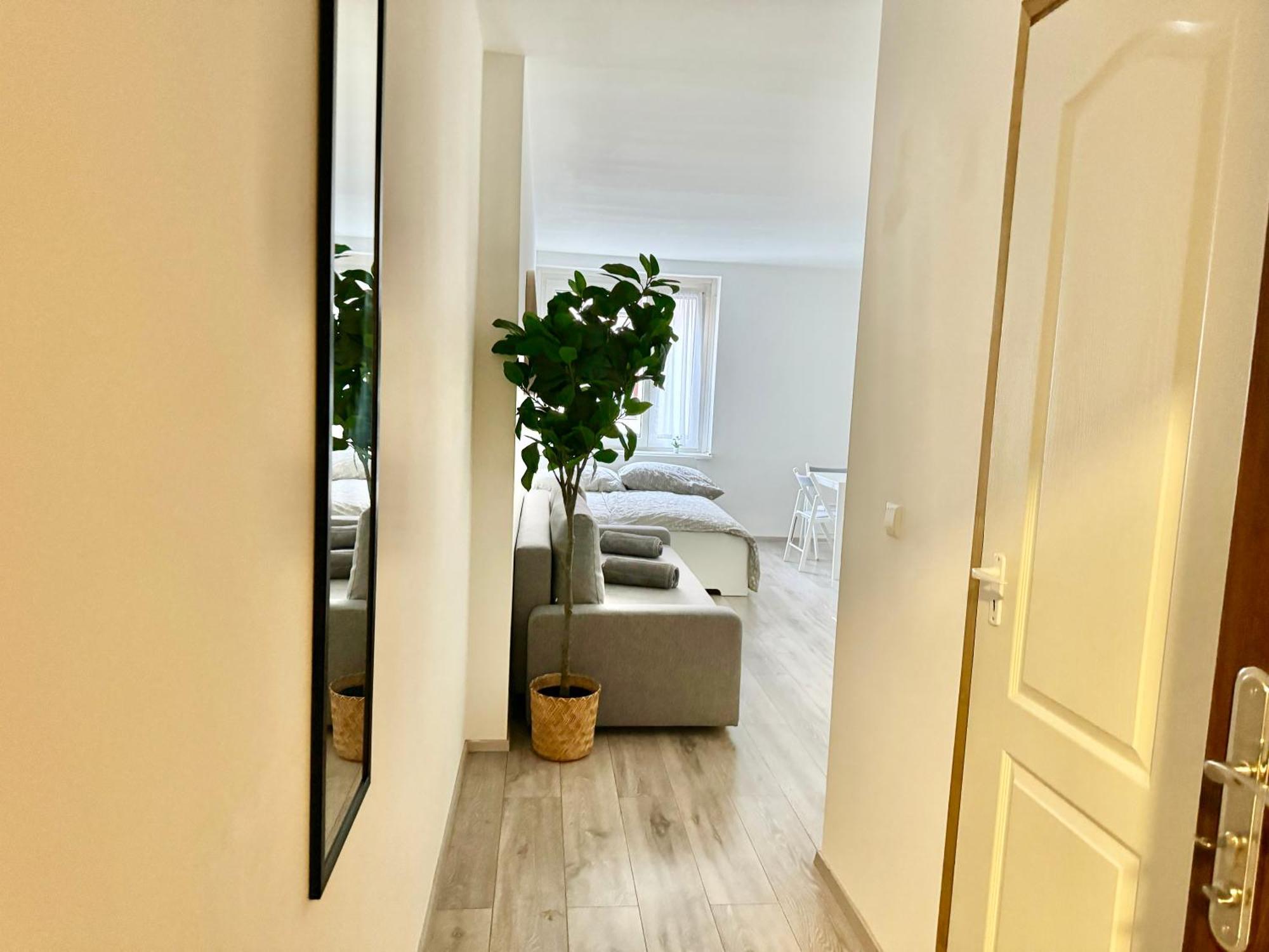 Stylish Schonbrunn Apartments With Free Parking ウィーン エクステリア 写真