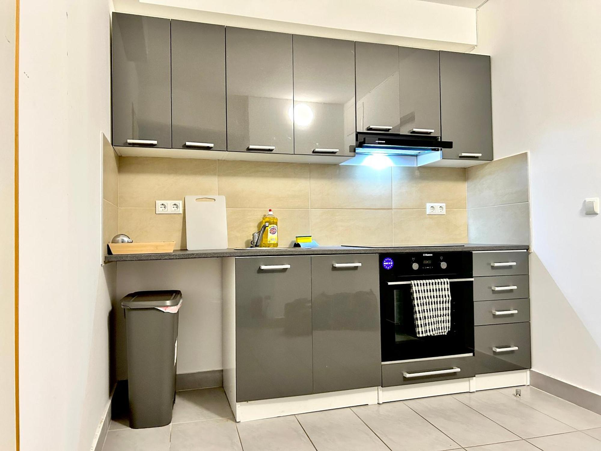 Stylish Schonbrunn Apartments With Free Parking ウィーン エクステリア 写真