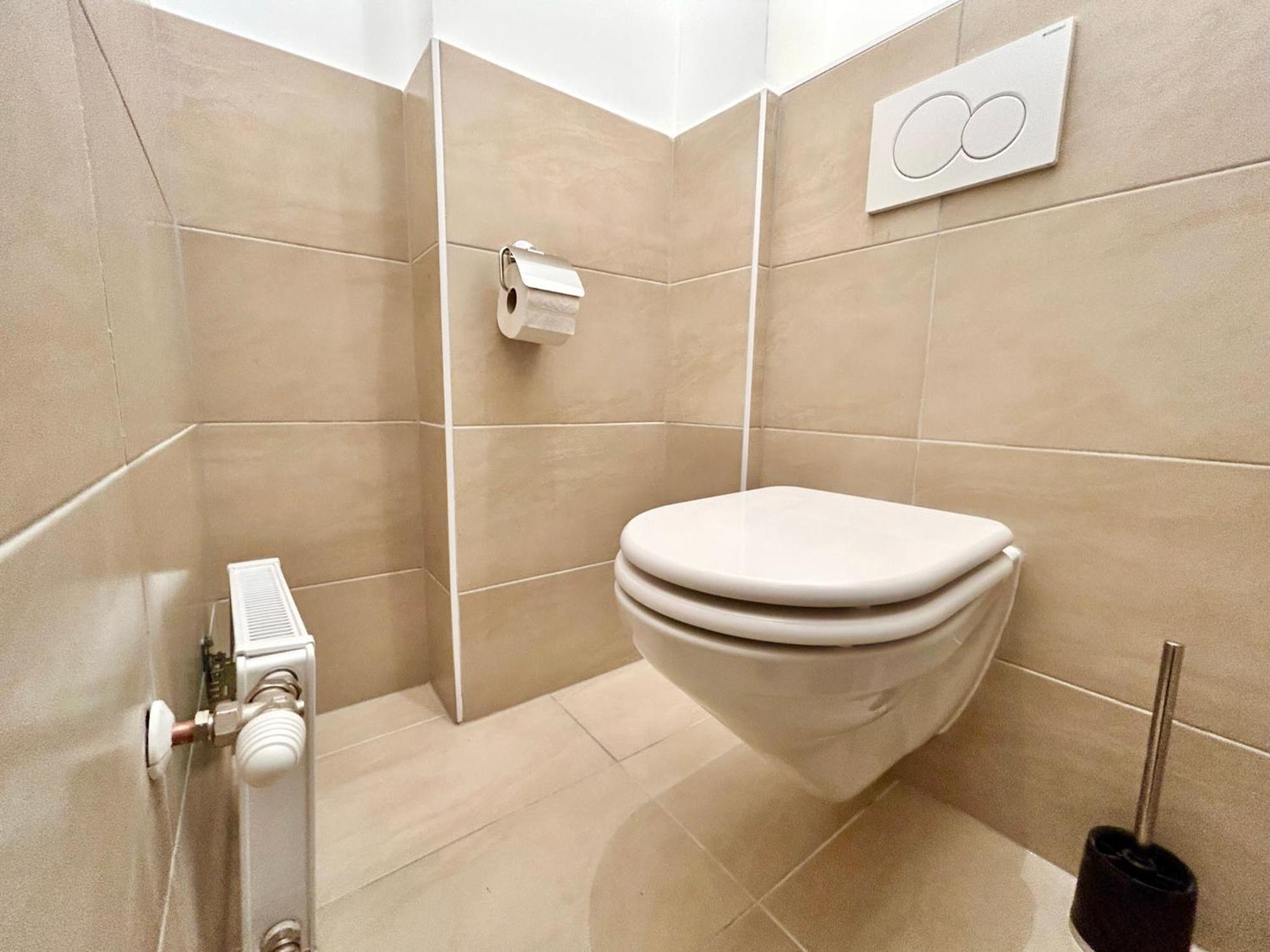 Stylish Schonbrunn Apartments With Free Parking ウィーン エクステリア 写真